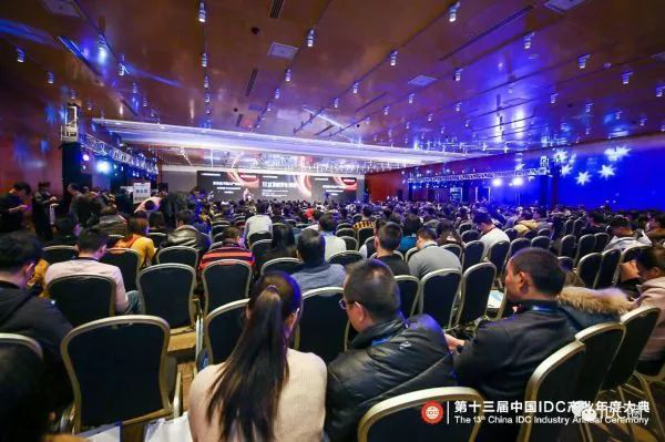 数据中心管理如何迎接AI时代？可视化全力助阵智能与创新-VPS主机小镇